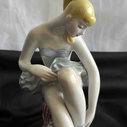 "Ballerina Lenochka" – Authentic Vintage Kyiv Porcelain Figurine by Oksana Zhnikrup