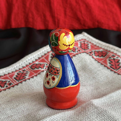 Ukrainian Souvenir Wood Сouples Figurines Traditional Cloth Hand-Painted Oil (3.9 x 1.6 in)