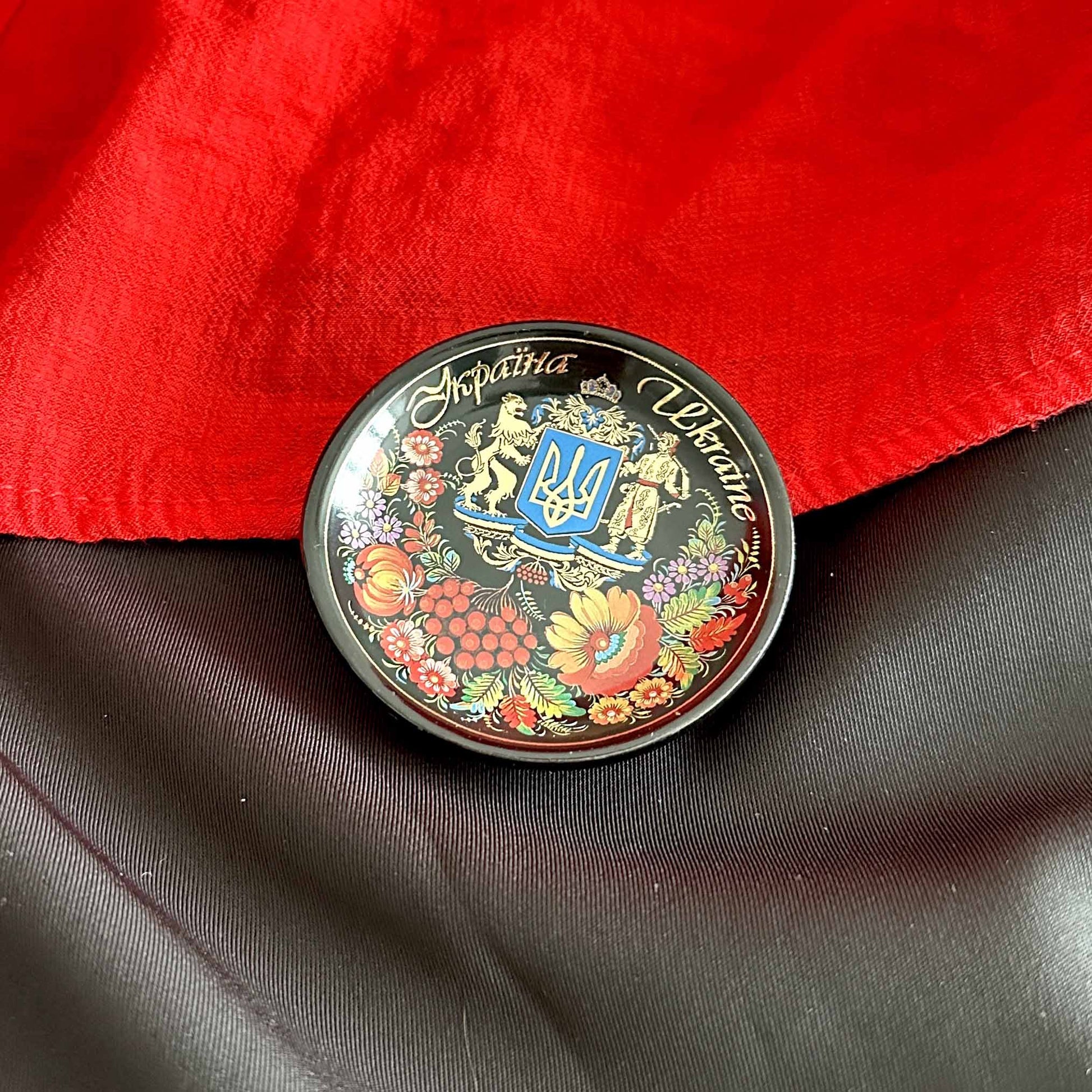 krainian Fridge Magnet Сeramic Plate Petrikov Painting