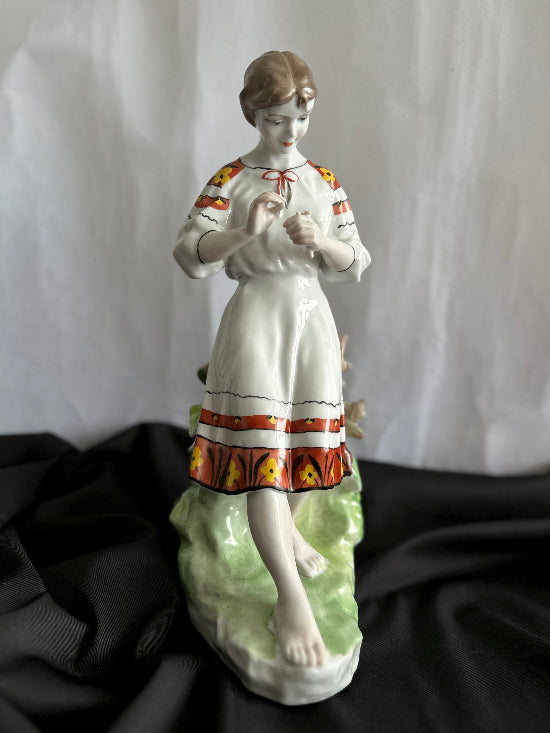 Ukrainian Vintage Porcelain Figurine "Fortune Telling on a Daisy" (Ussr  1962 Kyiv)