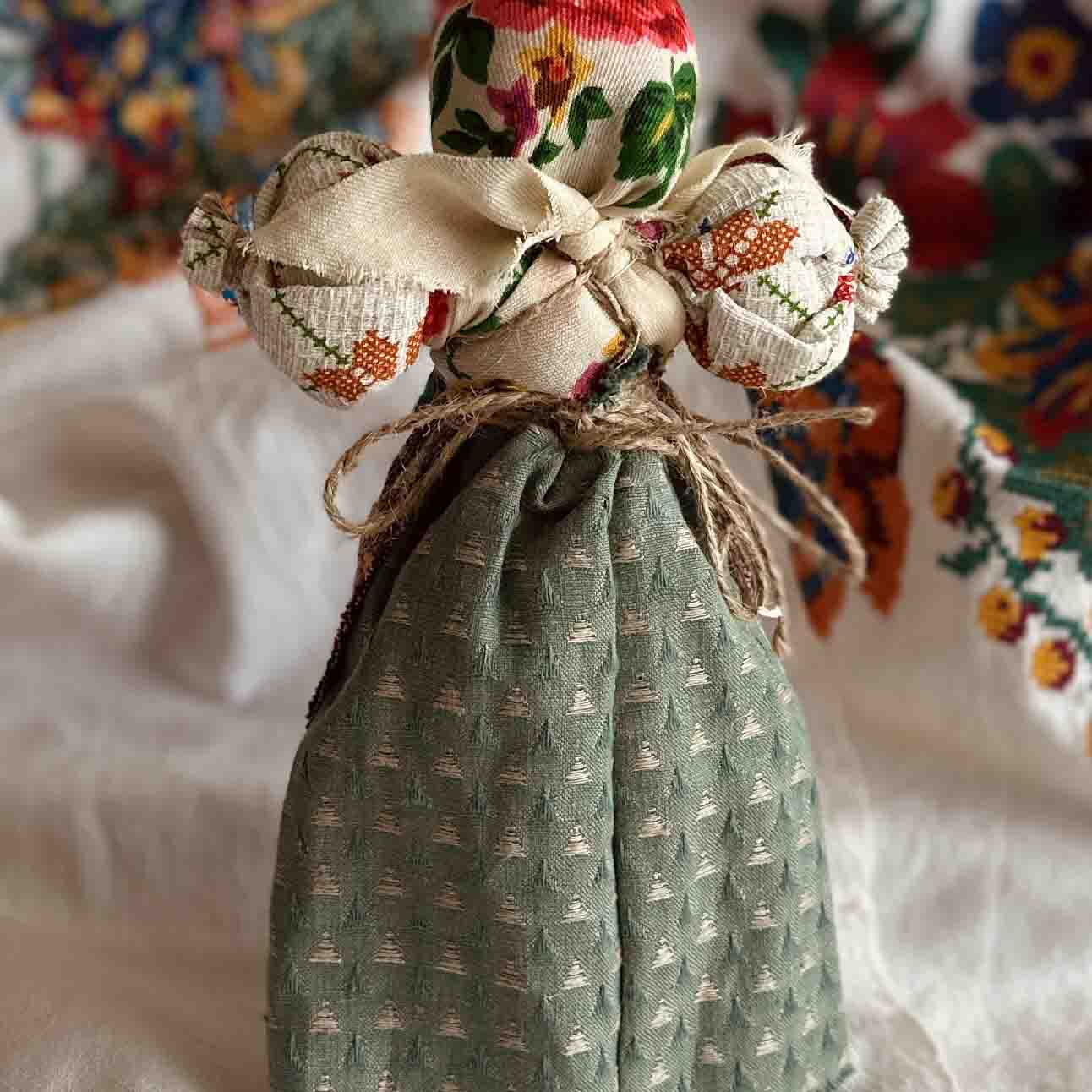 Ukrainian doll motanka