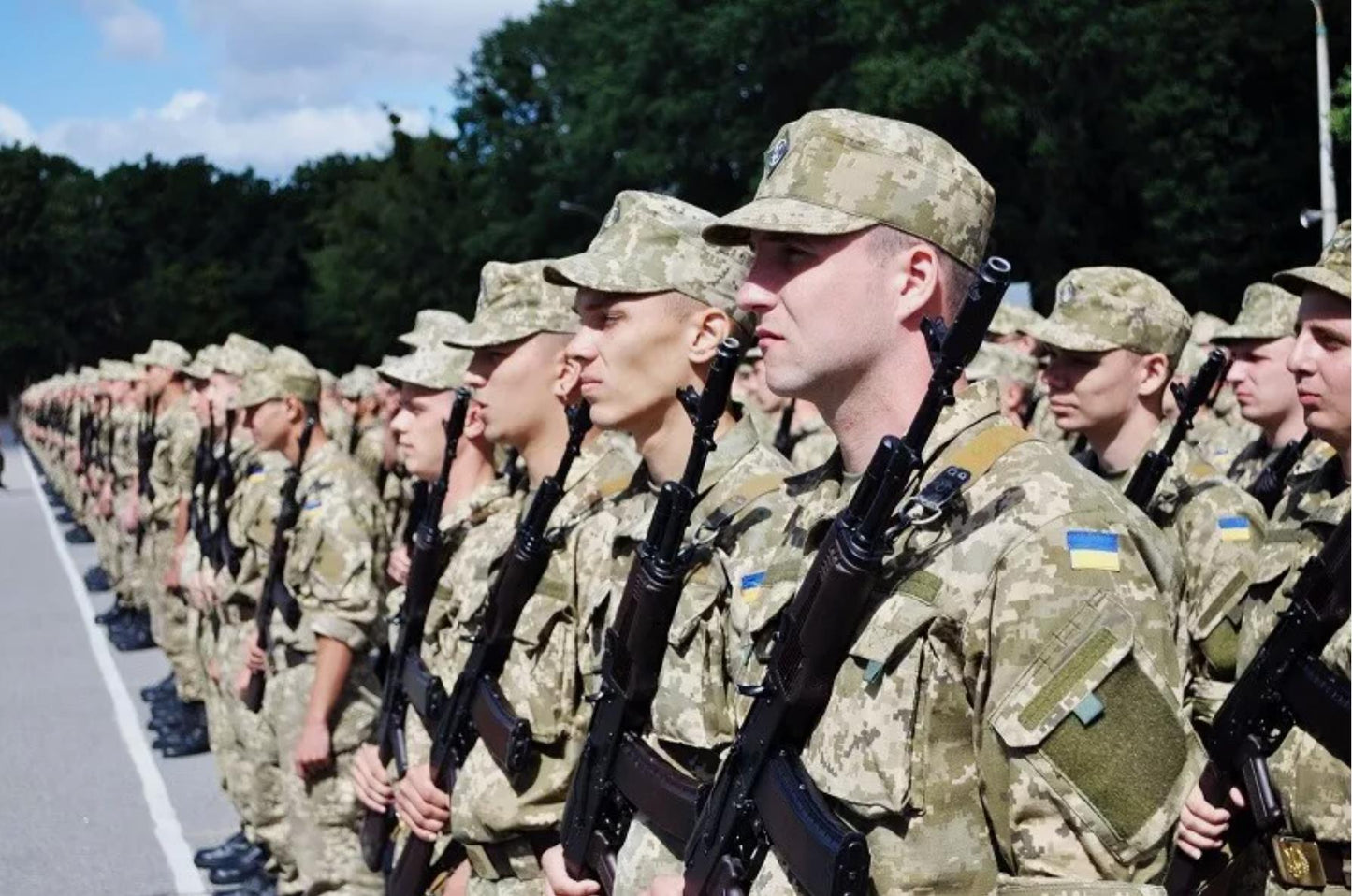 Ukrainian Army Cap Pixel MM Mazepinka with Badge Trident of Ukraine