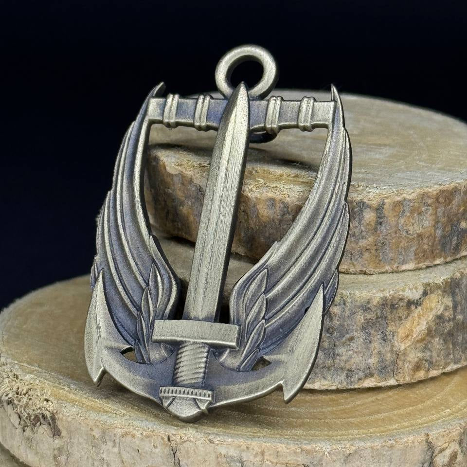 Ukrainian Army Metallic Beret Badge