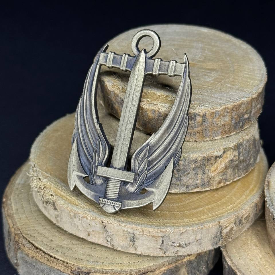 Ukrainian Army Metallic Beret Badge