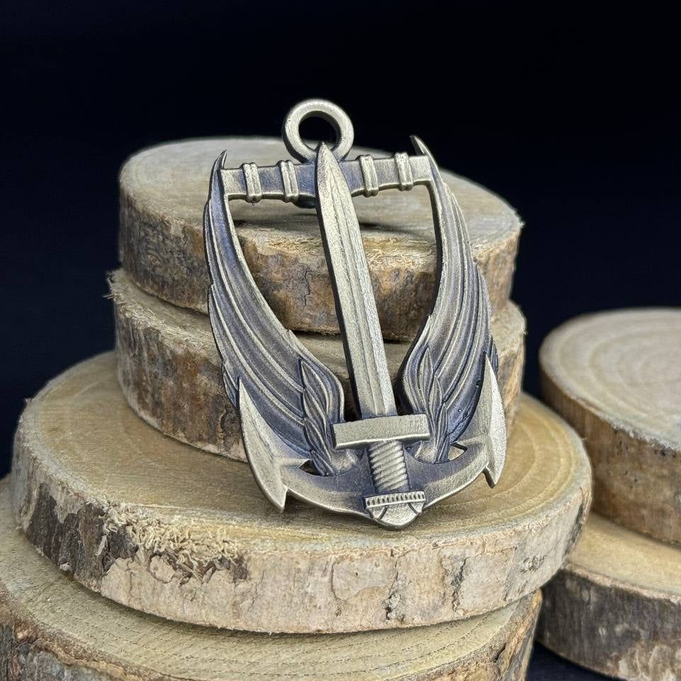 Ukrainian Army Metallic Beret Badge