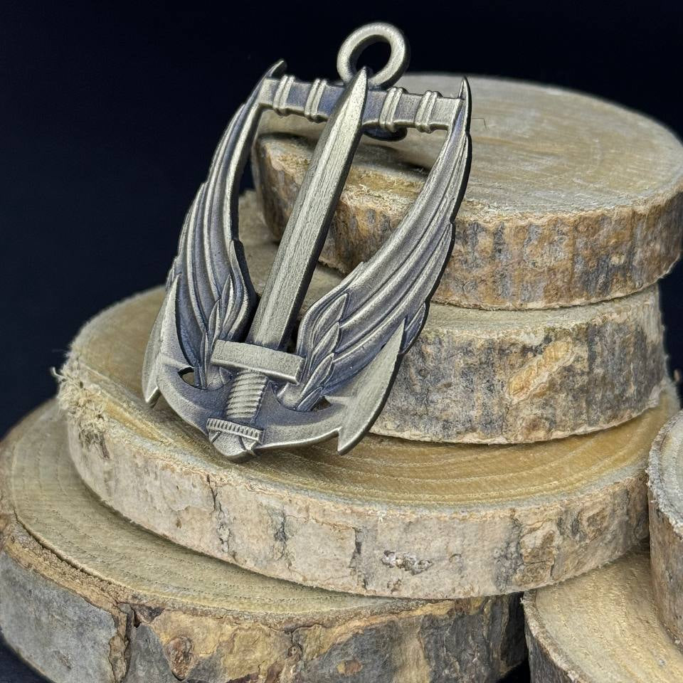Ukrainian Army Metallic Beret Badge