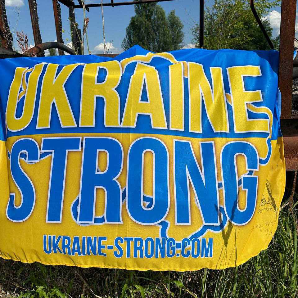 Drapeau ukrainien de la République autonome de Crimée « La Crimée, c'est l'Ukraine » (deux tailles)