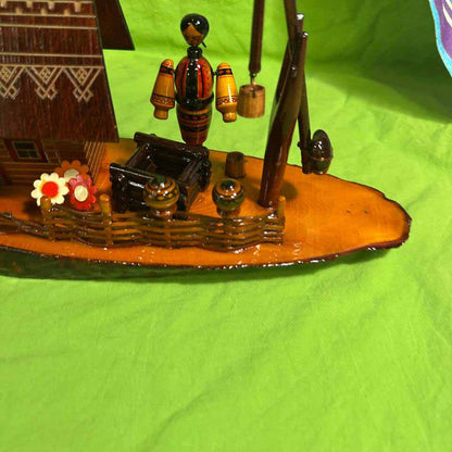 Ukrainisches Schneidebrett Petrykivka-Malerei Handgemachtes Holz Oval Mittelgroß