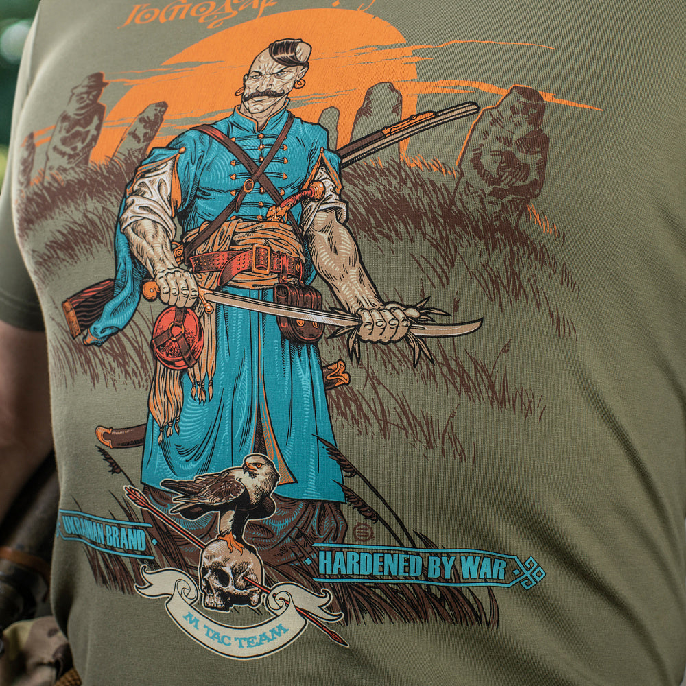 T-shirt noir ukrainien orné du trident blanc, emblème national de l'Ukraine.