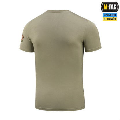 Ukrainisches schwarzes T-Shirt mit Nationalemblem weißer Dreizack der Ukraine