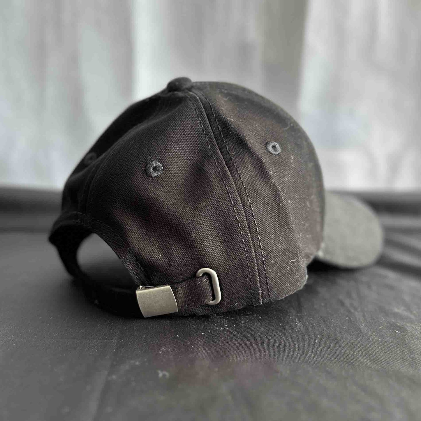 ukranian blak cap with trident